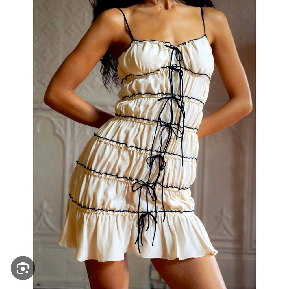 Mirror Palais  Ruffle Tunnel Mini Shell